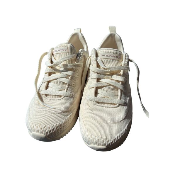 Skechers like new condition cream colored size 6.5 - Picture 1 of 5